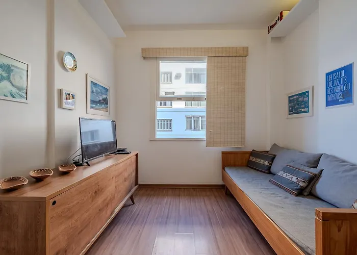 Vista Para A Praia De Copacabana, Quarto E Sala
